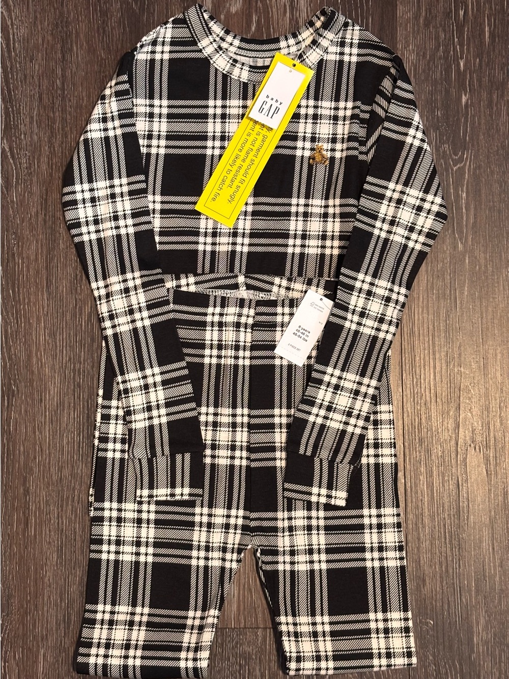 🌸 NWT GAP Organically Grown Cotton Black and White Plaid Pajamas Set Size 6 Year